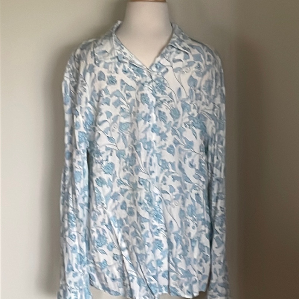 For Sale NWOT~Woman’s Small Long Sleeve Blue and White Floral Detailed Top